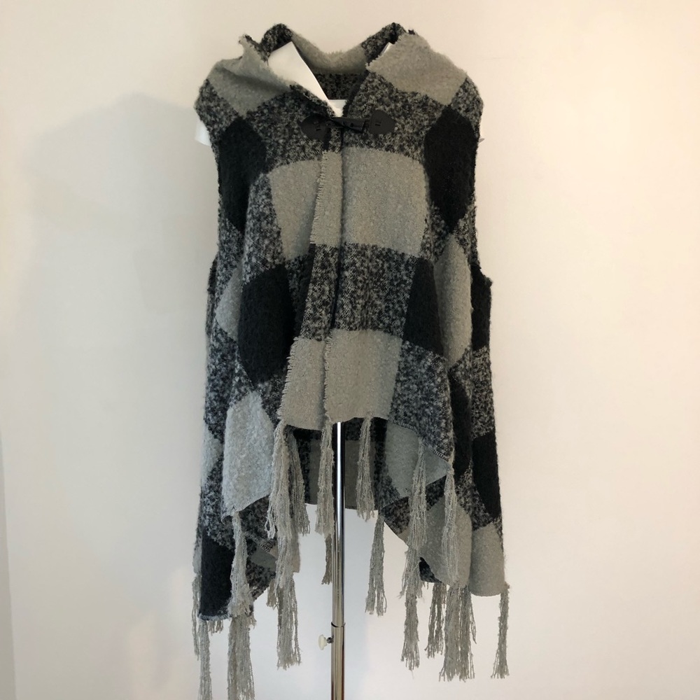 David and Young sweater cape vest